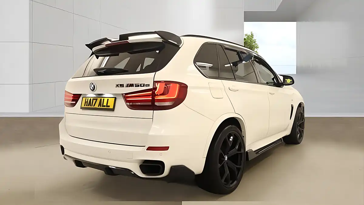 Used 2017 BMW X5 White - Interior and Exterior details 4