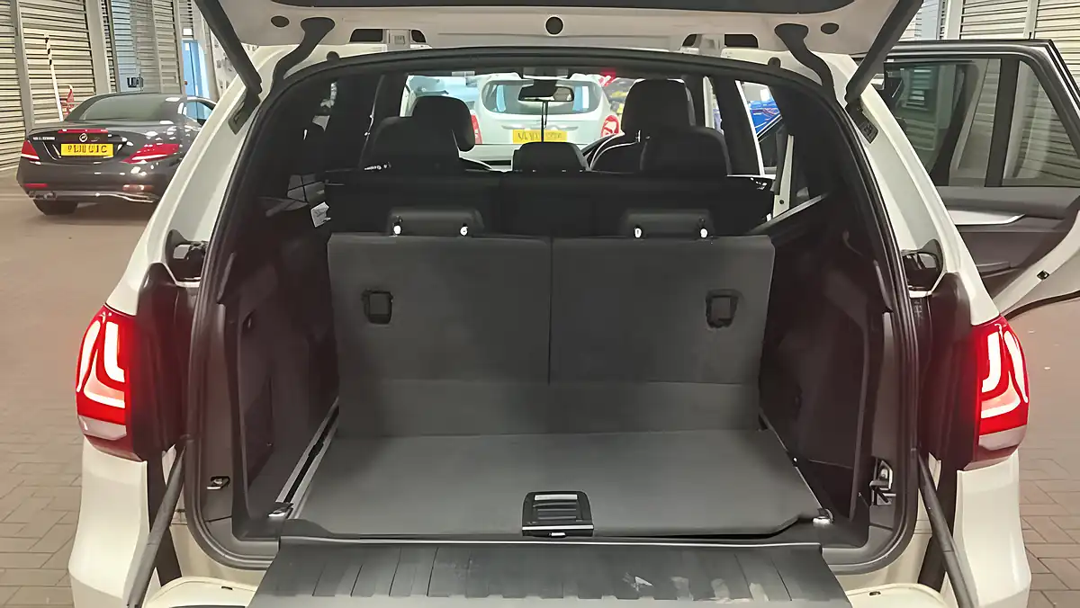 Used 2017 BMW X5 White - Interior and Exterior details 9