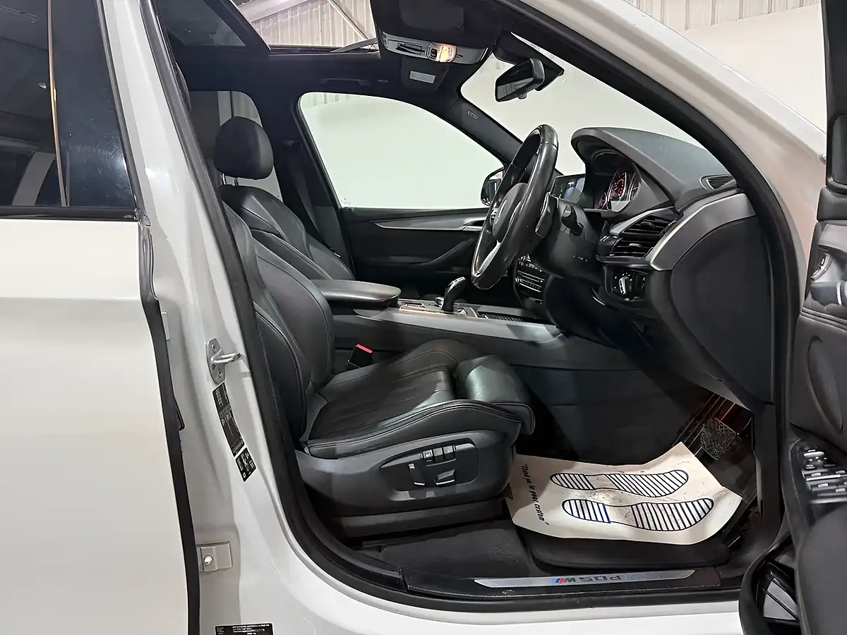 Used 2017 BMW X5 White - Interior and Exterior details 11