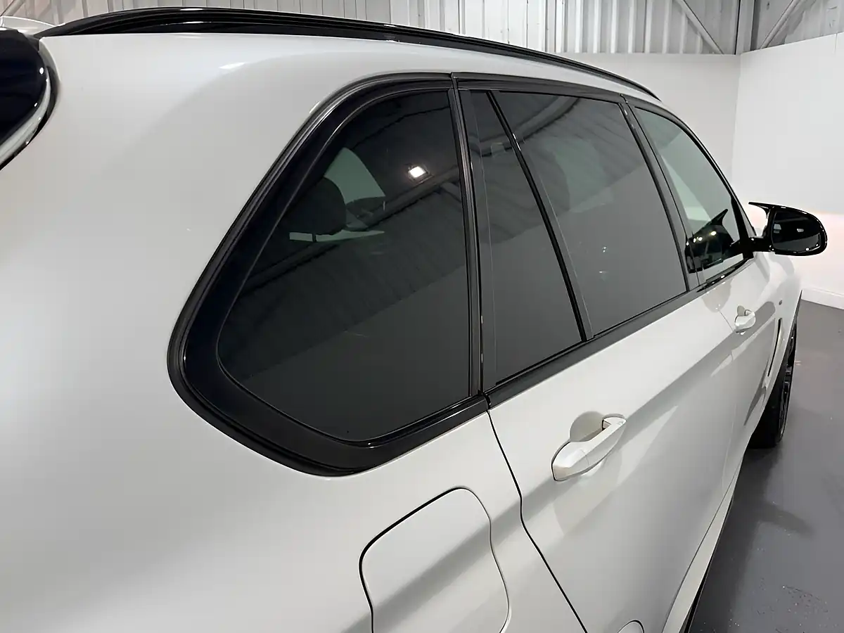 Used 2017 BMW X5 White - Interior and Exterior details 9