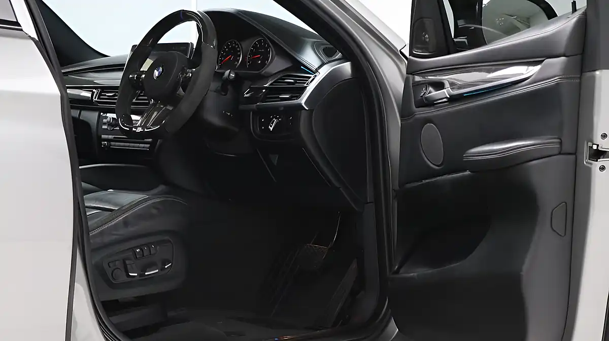 Used 2017 BMW X6 M Grey - Interior and Exterior details 16