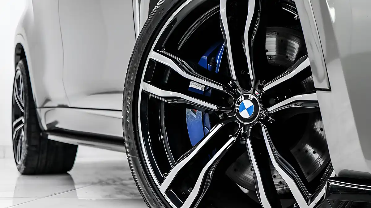 Used 2017 BMW X6 M Grey - Interior and Exterior details 8