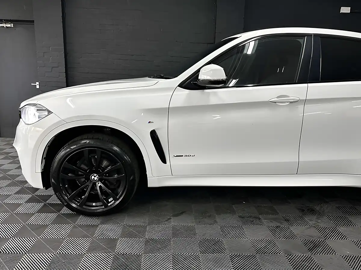Used 2017 BMW X6 M Sport Alpine White - Interior and Exterior details 12