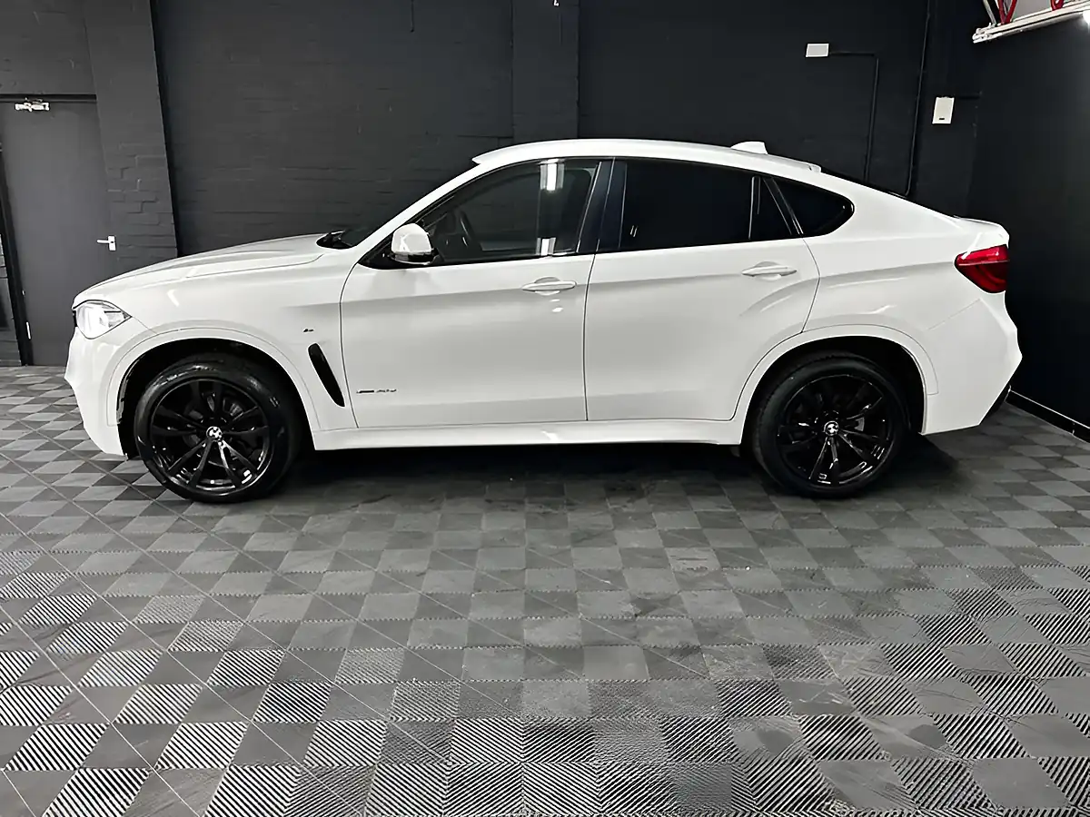 Used 2017 BMW X6 M Sport Alpine White - Interior and Exterior details 14