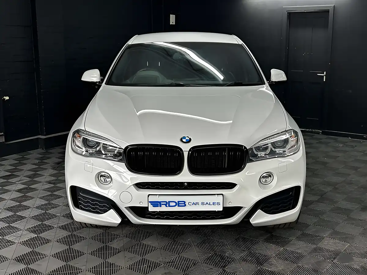 Used 2017 BMW X6 M Sport Alpine White - Interior and Exterior details 4
