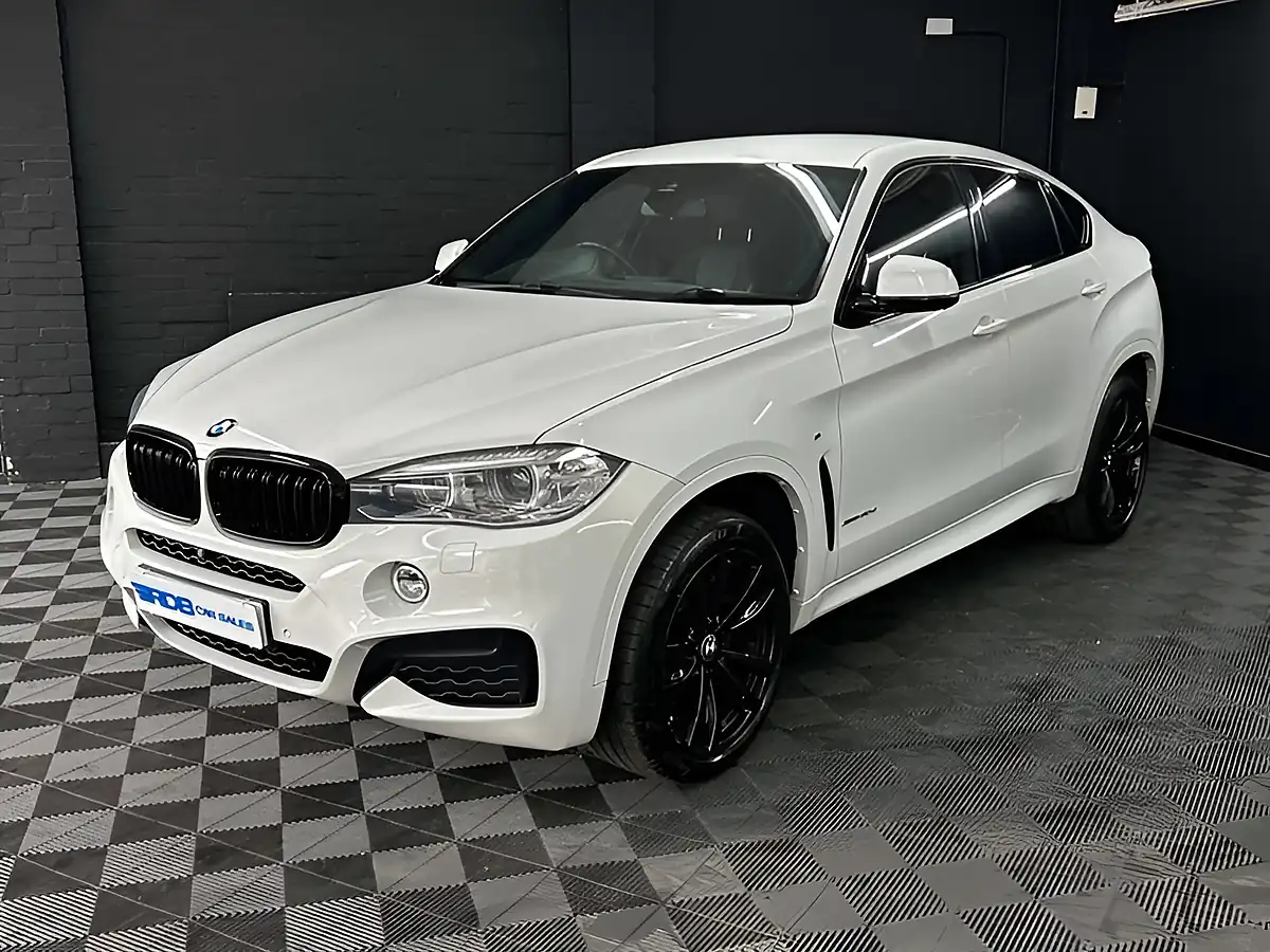 Used 2017 BMW X6 M Sport Alpine White - Interior and Exterior details 7