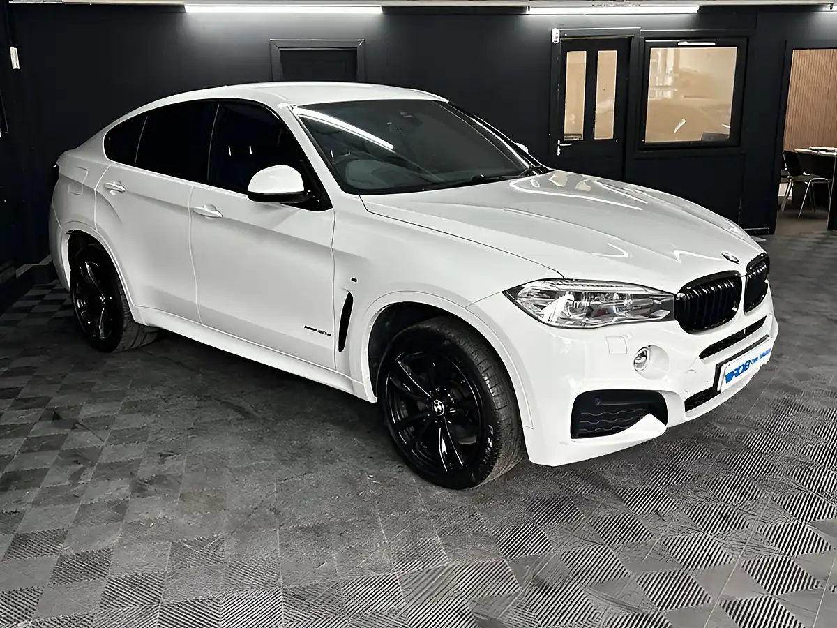 Used 2017 BMW X6 M Sport Alpine White - Interior and Exterior details 8