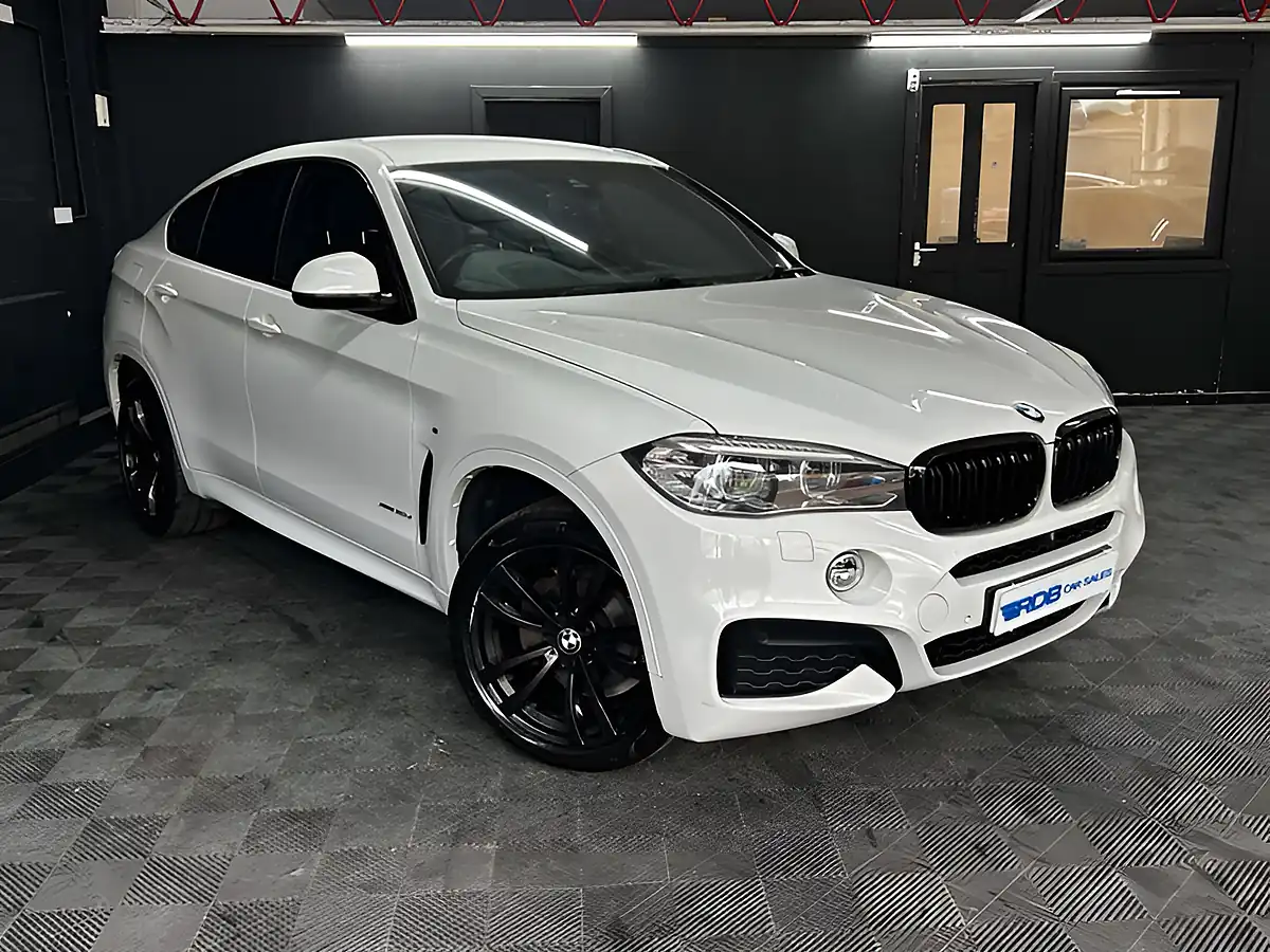 Used 2017 BMW X6 M Sport Alpine White - Interior and Exterior details 9