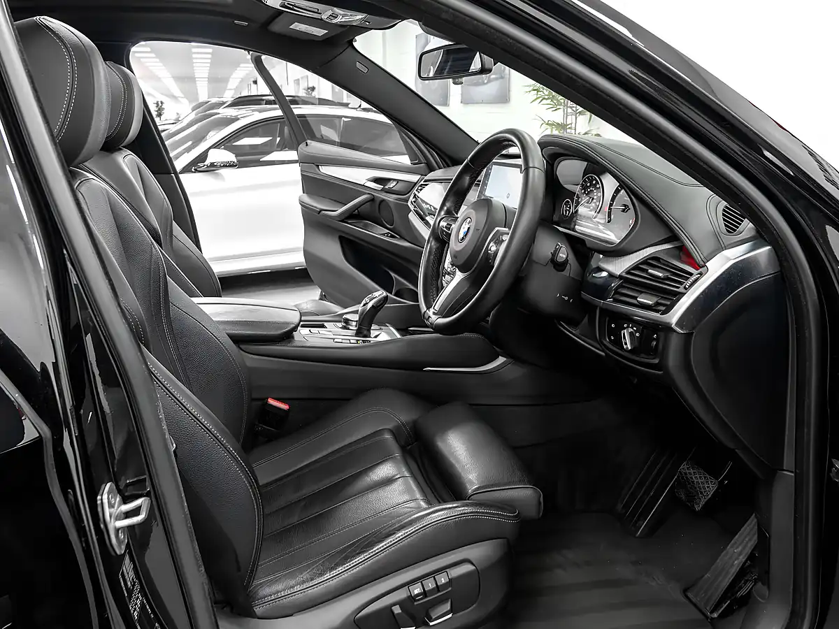 Used 2017 BMW X6 M Sport Black Sapphire - Interior and Exterior details 14