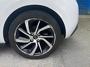 Used 2017 Citreon DS3 Prestige White - Interior and Exterior details 11