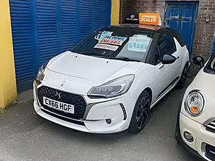 Used 2017 Citreon DS3 Prestige White - Interior and Exterior details 3