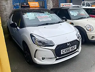 Used 2017 Citreon DS3 Prestige White - Interior and Exterior details 5