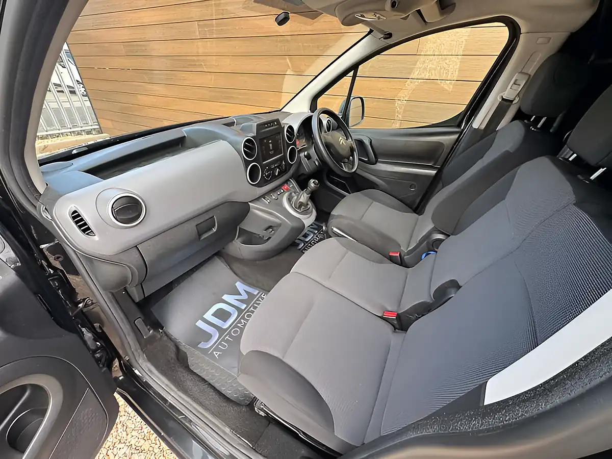 Used 2017 Citroen Berlingo 625 Enterprise Blue Black - Interior and Exterior details 20