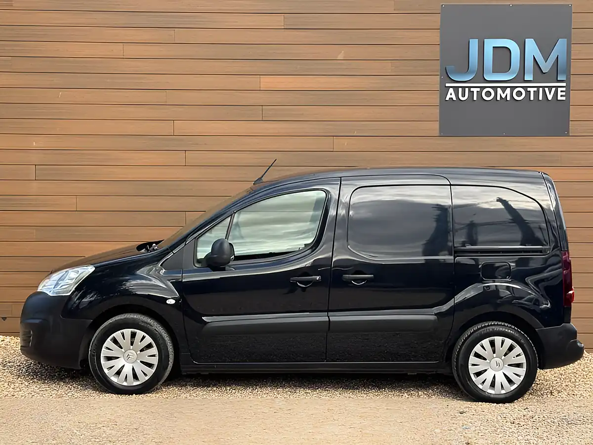 Used 2017 Citroen Berlingo 625 Enterprise Blue Black - Interior and Exterior details 7