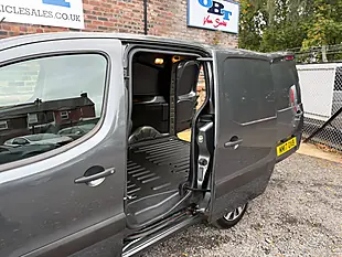 Used 2017 Citroen Berlingo 625 Enterprise Blue Grey - Interior and Exterior details 11