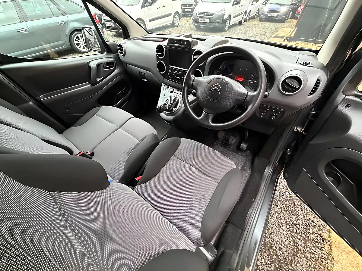 Used 2017 Citroen Berlingo 625 Enterprise Blue Grey - Interior and Exterior details 13