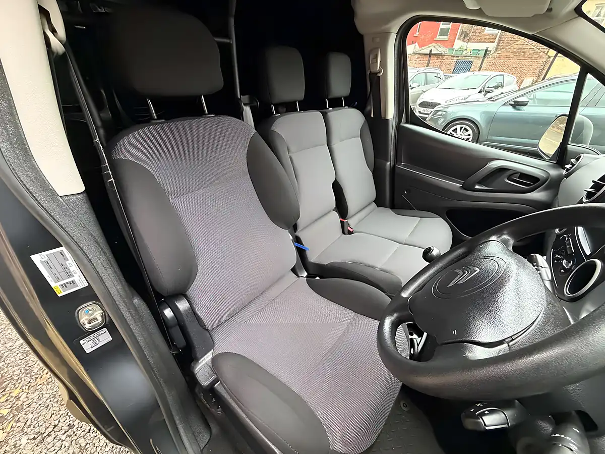 Used 2017 Citroen Berlingo 625 Enterprise Blue Grey - Interior and Exterior details 14
