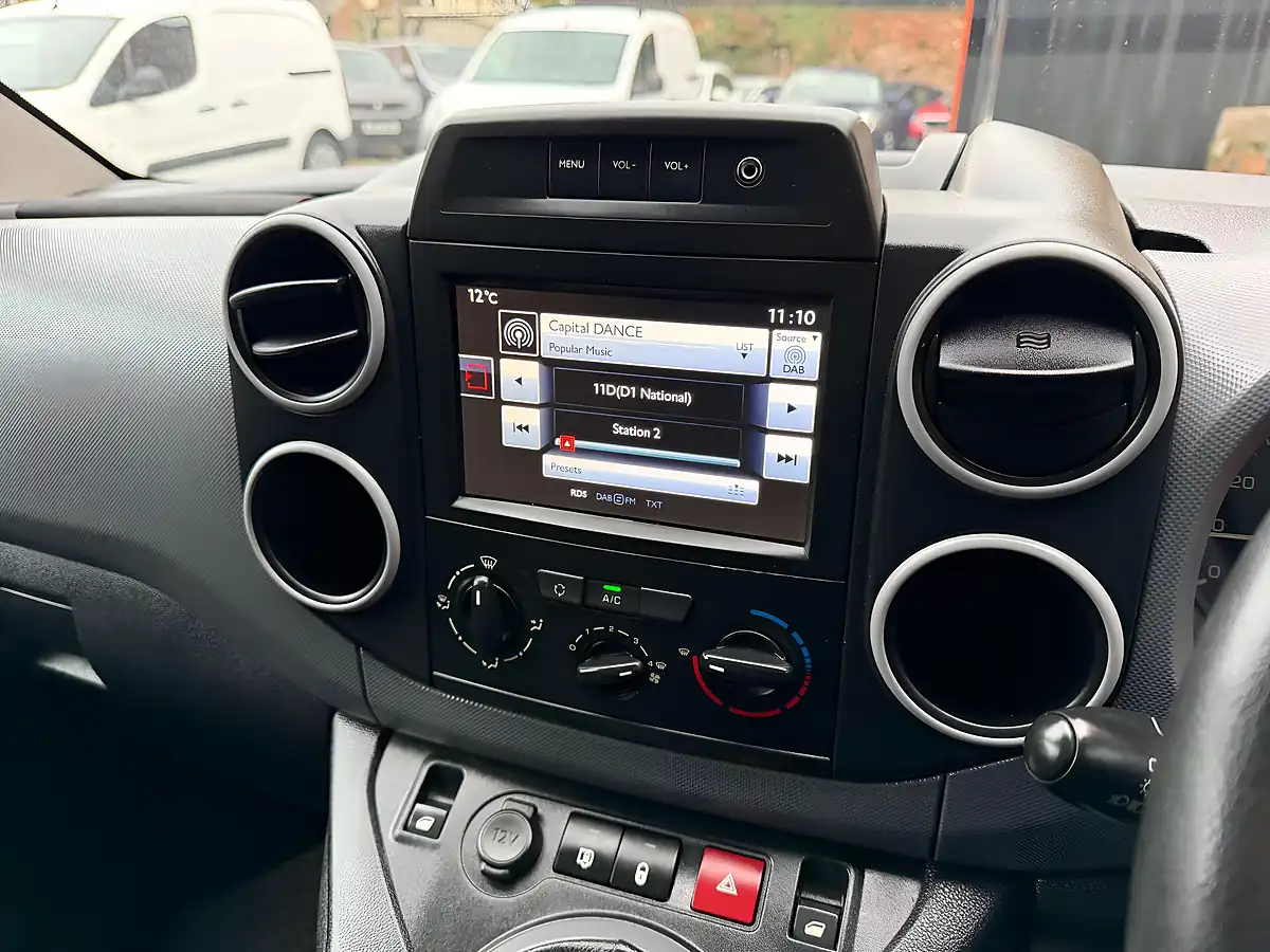 Used 2017 Citroen Berlingo 625 Enterprise Blue Grey - Interior and Exterior details 16