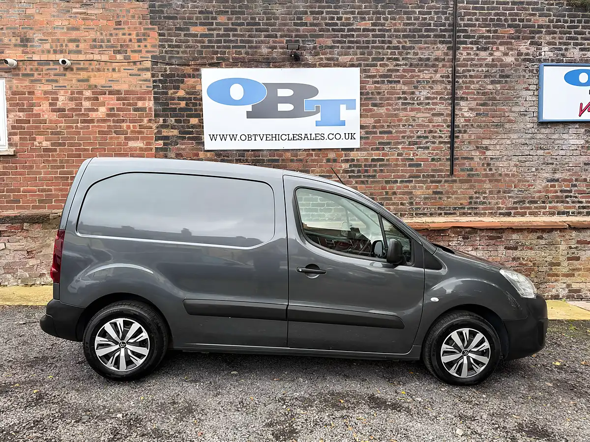 Used 2017 Citroen Berlingo 625 Enterprise Blue Grey - Interior and Exterior details 2