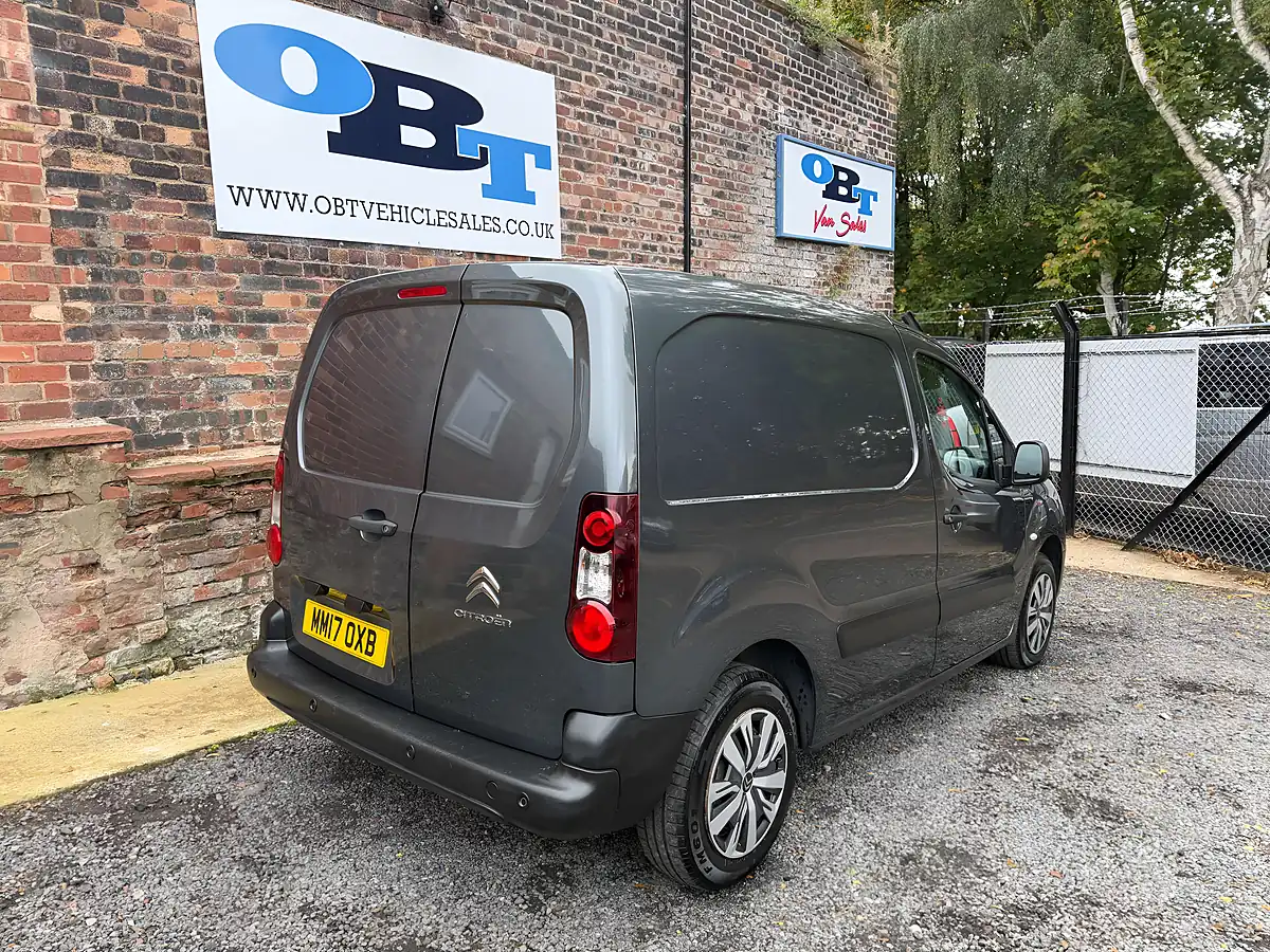 Used 2017 Citroen Berlingo 625 Enterprise Blue Grey - Interior and Exterior details 3