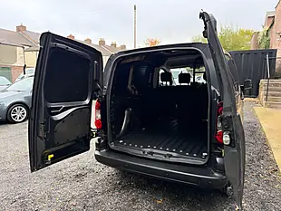 Used 2017 Citroen Berlingo 625 Enterprise Blue Grey - Interior and Exterior details 9