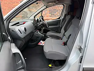 Used 2017 Citroen Berlingo 625 Enterprise Blue Silver - Interior and Exterior details 10