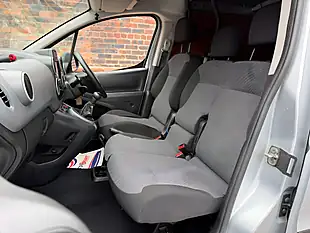 Used 2017 Citroen Berlingo 625 Enterprise Blue Silver - Interior and Exterior details 11