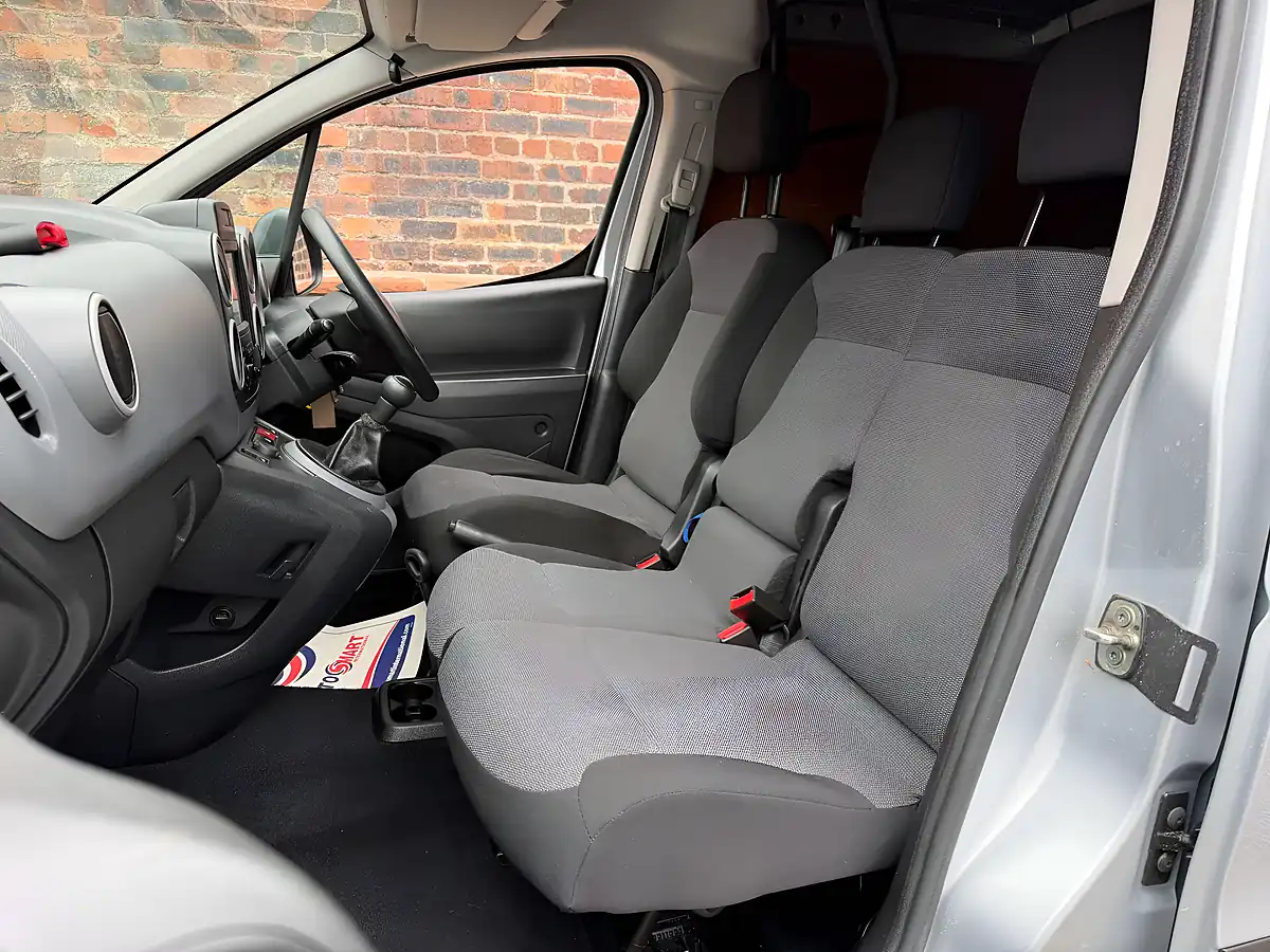 Used 2017 Citroen Berlingo 625 Enterprise Blue Silver - Interior and Exterior details 11