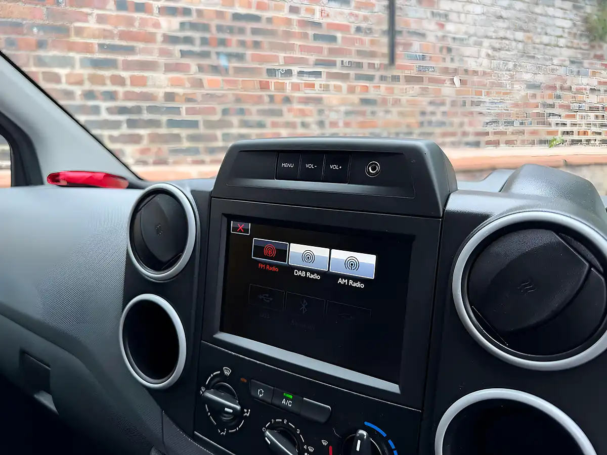 Used 2017 Citroen Berlingo 625 Enterprise Blue Silver - Interior and Exterior details 12