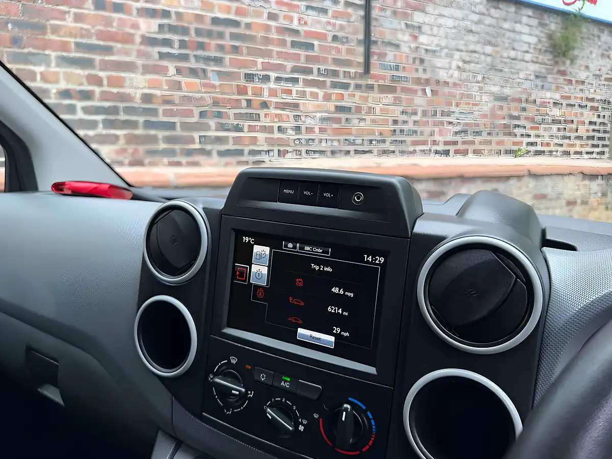 Used 2017 Citroen Berlingo 625 Enterprise Blue Silver - Interior and Exterior details 14