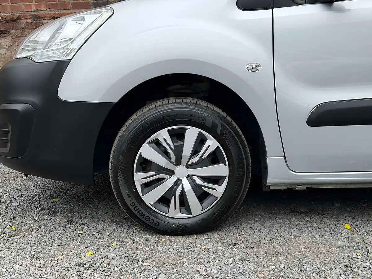 Used 2017 Citroen Berlingo 625 Enterprise Blue Silver - Interior and Exterior details 18