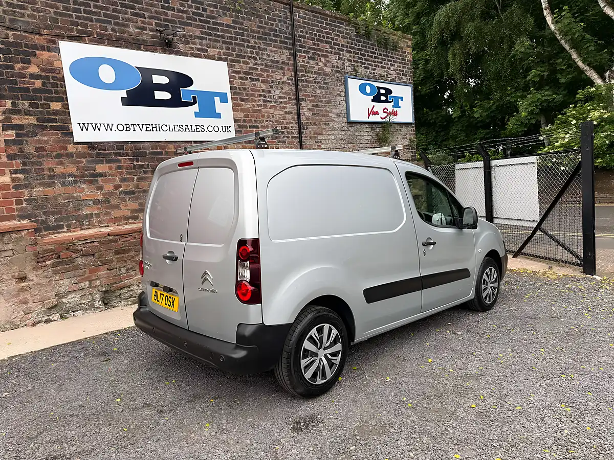 Used 2017 Citroen Berlingo 625 Enterprise Blue Silver - Interior and Exterior details 3