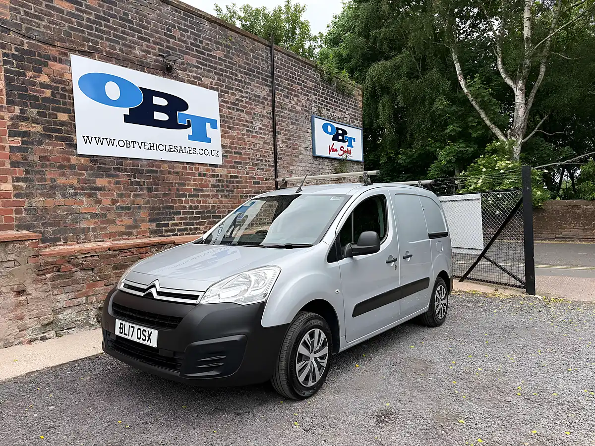 Used 2017 Citroen Berlingo 625 Enterprise Blue Silver - Interior and Exterior details 4
