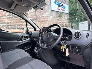 Used 2017 Citroen Berlingo 625 Enterprise Blue Silver - Interior and Exterior details 8