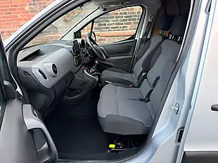 Used 2017 Citroen Berlingo 625 Enterprise Blue Silver - Interior and Exterior details 10