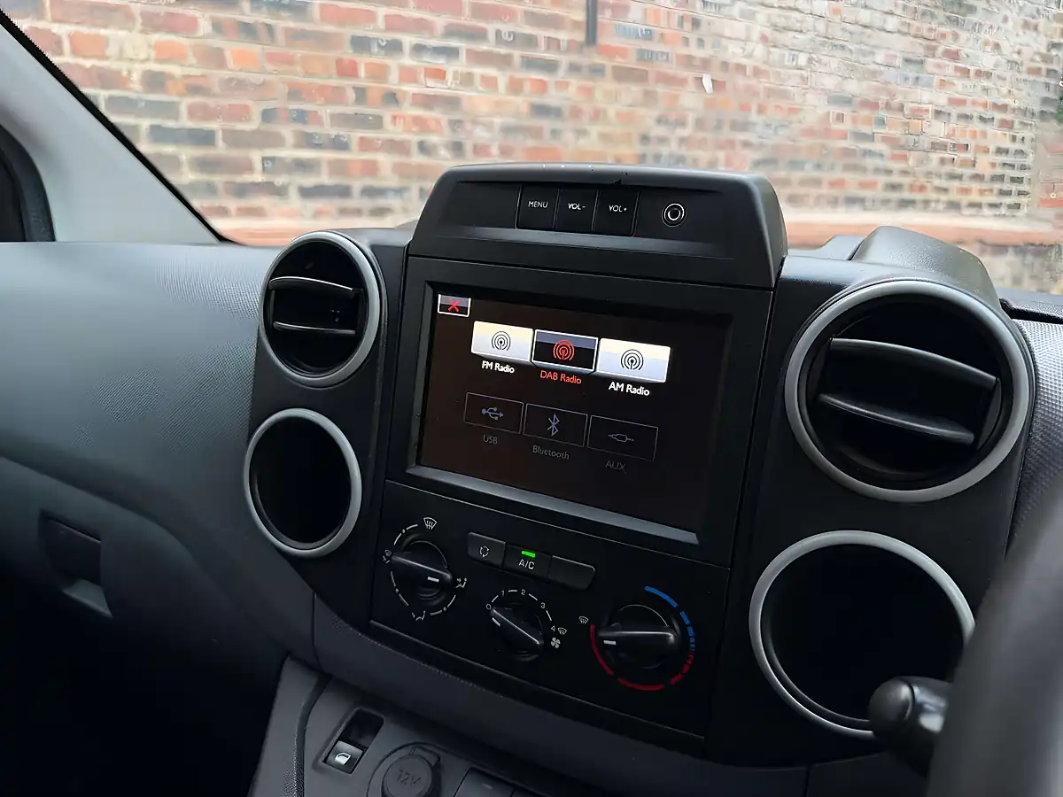 Used 2017 Citroen Berlingo 625 Enterprise Blue Silver - Interior and Exterior details 15