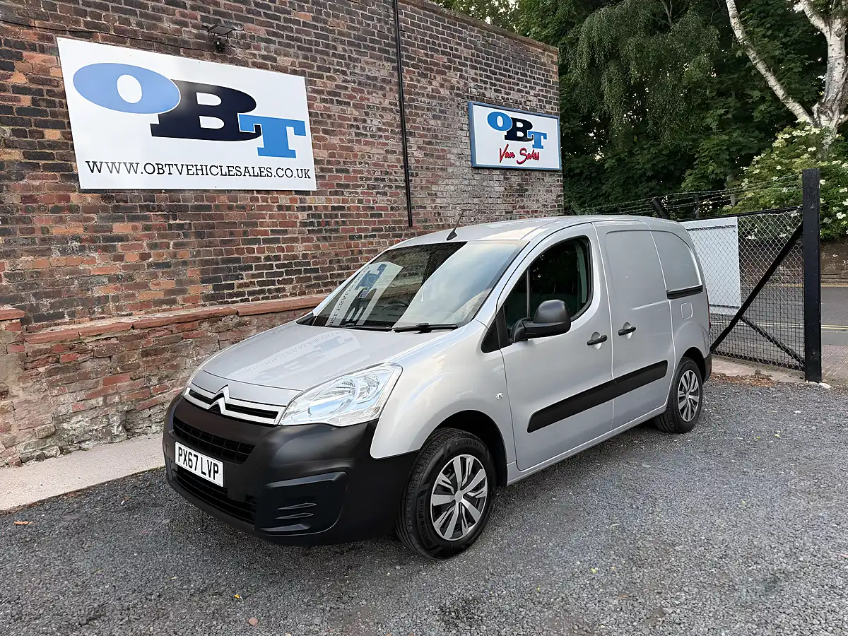 Used 2017 Citroen Berlingo 625 Enterprise Blue Silver - Interior and Exterior details 4