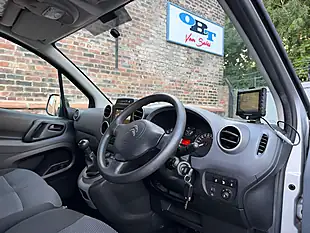 Used 2017 Citroen Berlingo 625 Enterprise Blue Silver - Interior and Exterior details 8