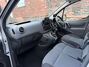 Used 2017 Citroen Berlingo 625 Enterprise Blue Silver - Interior and Exterior details 9