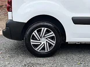 Used 2017 Citroen Berlingo 625 Enterprise Blue White - Interior and Exterior details 16