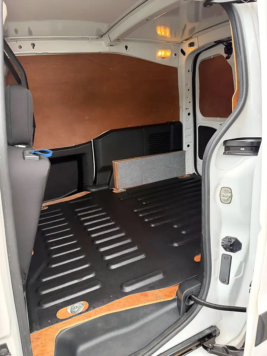 Used 2017 Citroen Berlingo 625 Enterprise Blue White - Interior and Exterior details 17