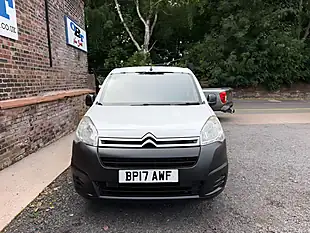 Used 2017 Citroen Berlingo 625 Enterprise Blue White - Interior and Exterior details 19