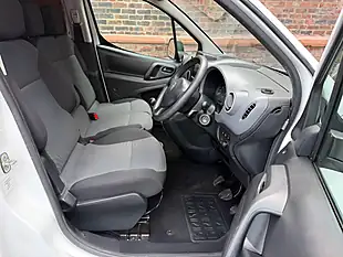 Used 2017 Citroen Berlingo 625 Enterprise Blue White - Interior and Exterior details 7