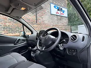 Used 2017 Citroen Berlingo 625 Enterprise Blue White - Interior and Exterior details 8