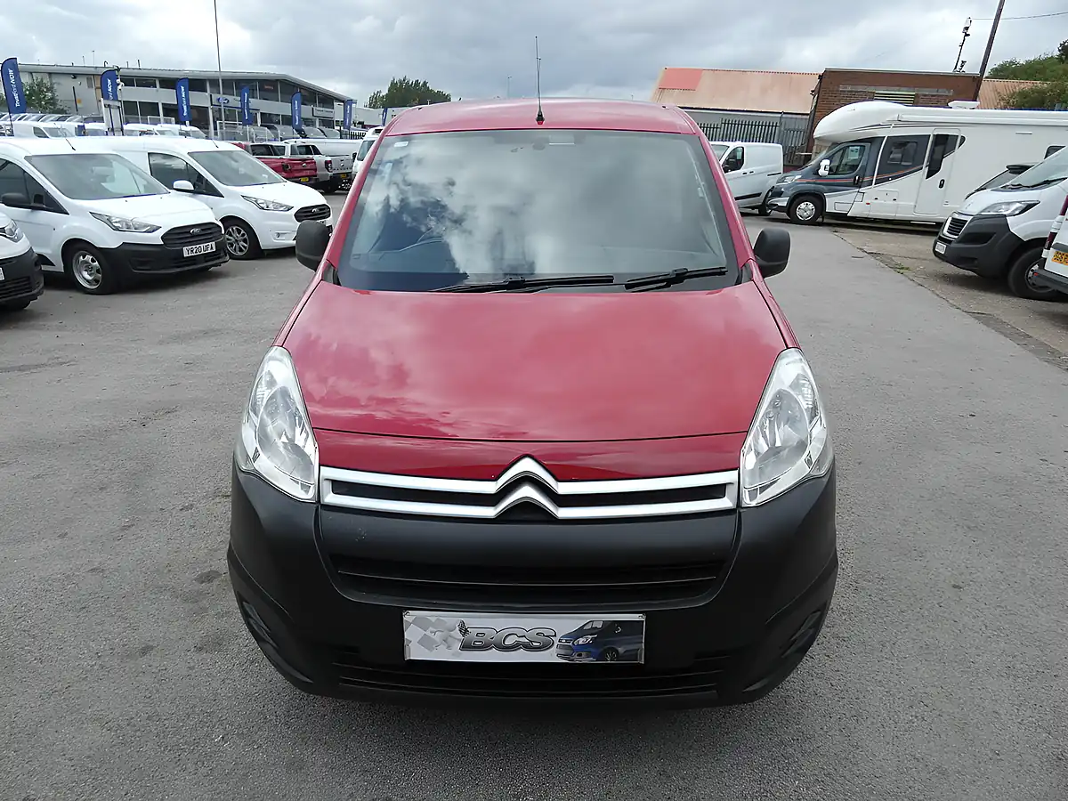 Used 2017 Citroen Berlingo 625 Lx Red - Interior and Exterior details 12