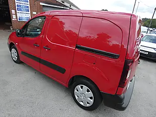 Used 2017 Citroen Berlingo 625 Lx Red - Interior and Exterior details 5