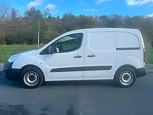 Used 2017 Citroen Berlingo 625 X L1 White - Interior and Exterior details 4