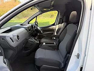 Used 2017 Citroen Berlingo 625 X L1 White - Interior and Exterior details 6