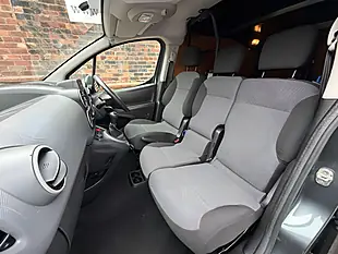 Used 2017 Citroen Berlingo 850 Enterprise Blue Grey - Interior and Exterior details 12
