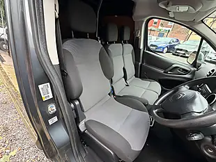 Used 2017 Citroen Berlingo 850 Enterprise Blue Grey - Interior and Exterior details 14